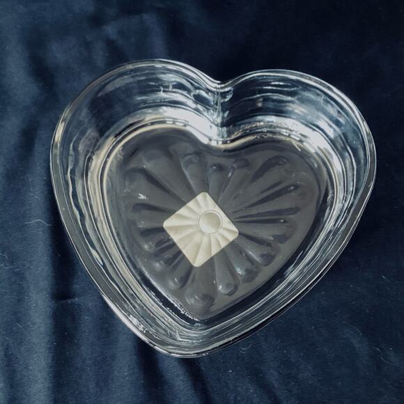 Libbey Heart Shaped Clear Glass 6" Candy Dish - Picture 1 of 4